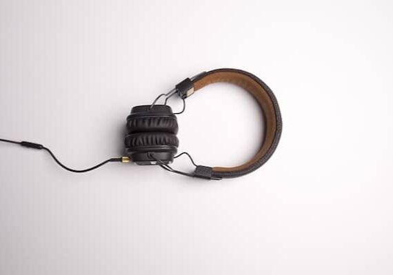 headphones Listen to The Thriving Artist Podcast